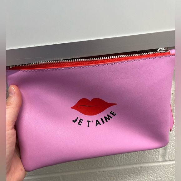 Wristlet Je t’aime *Free item with purchase* - Picture 1 of 5
